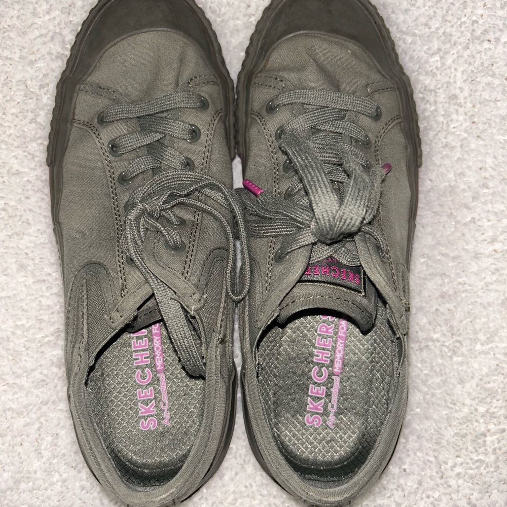 Skechers Gray and Navy Textile Upper Casual Sneakers